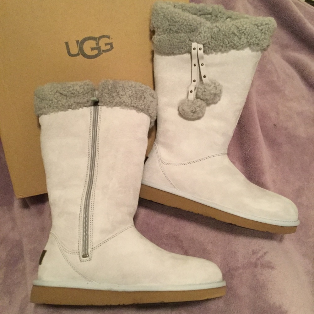 UGG sz7 Plumdale Cuff Boot Gray 1102932